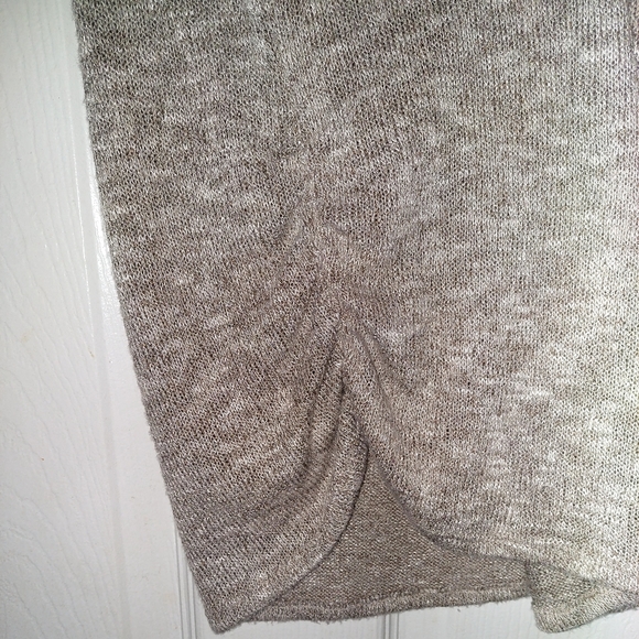 SJS Tan sweater with Paris logo short sleeve scrunch sides size large - Picture 3 of 4